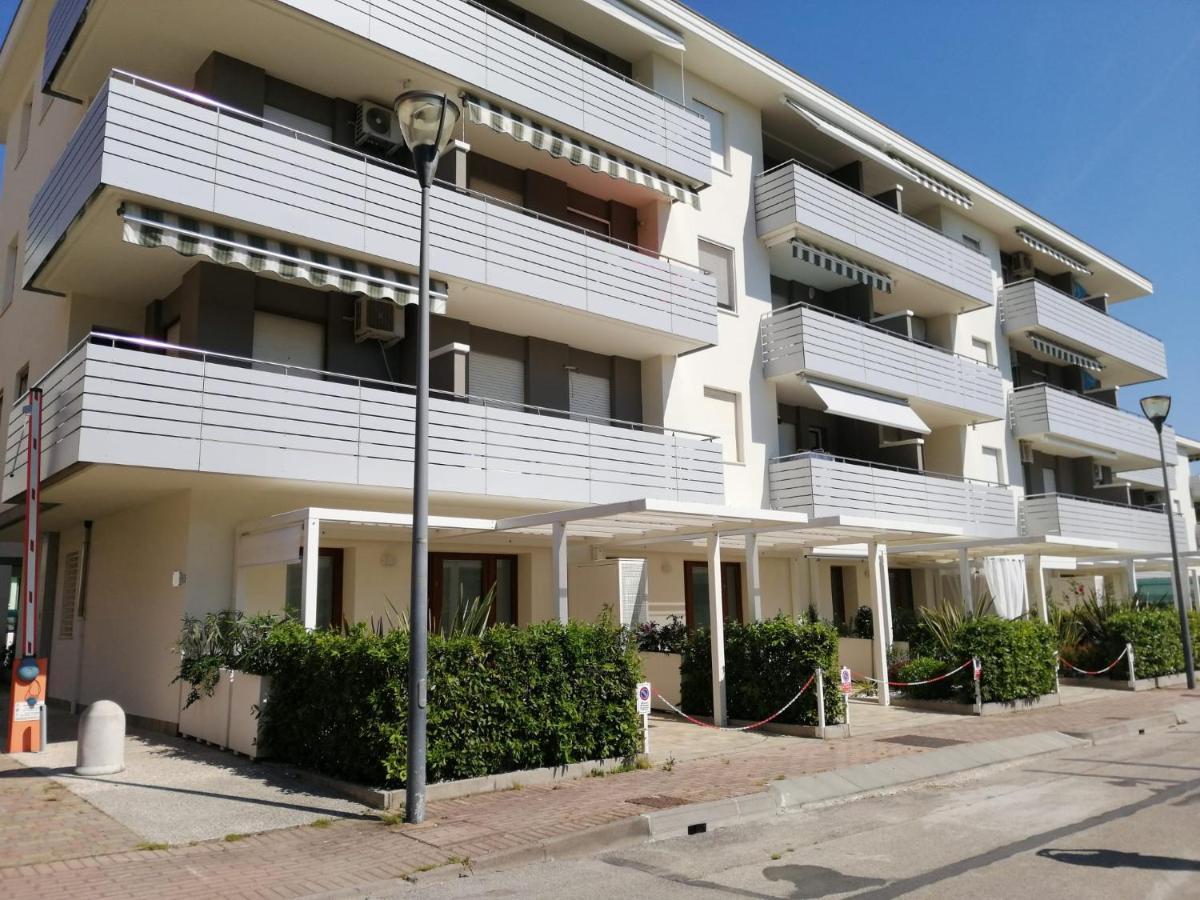 Condominio Diana Est- Gemini Bibione Dış mekan fotoğraf