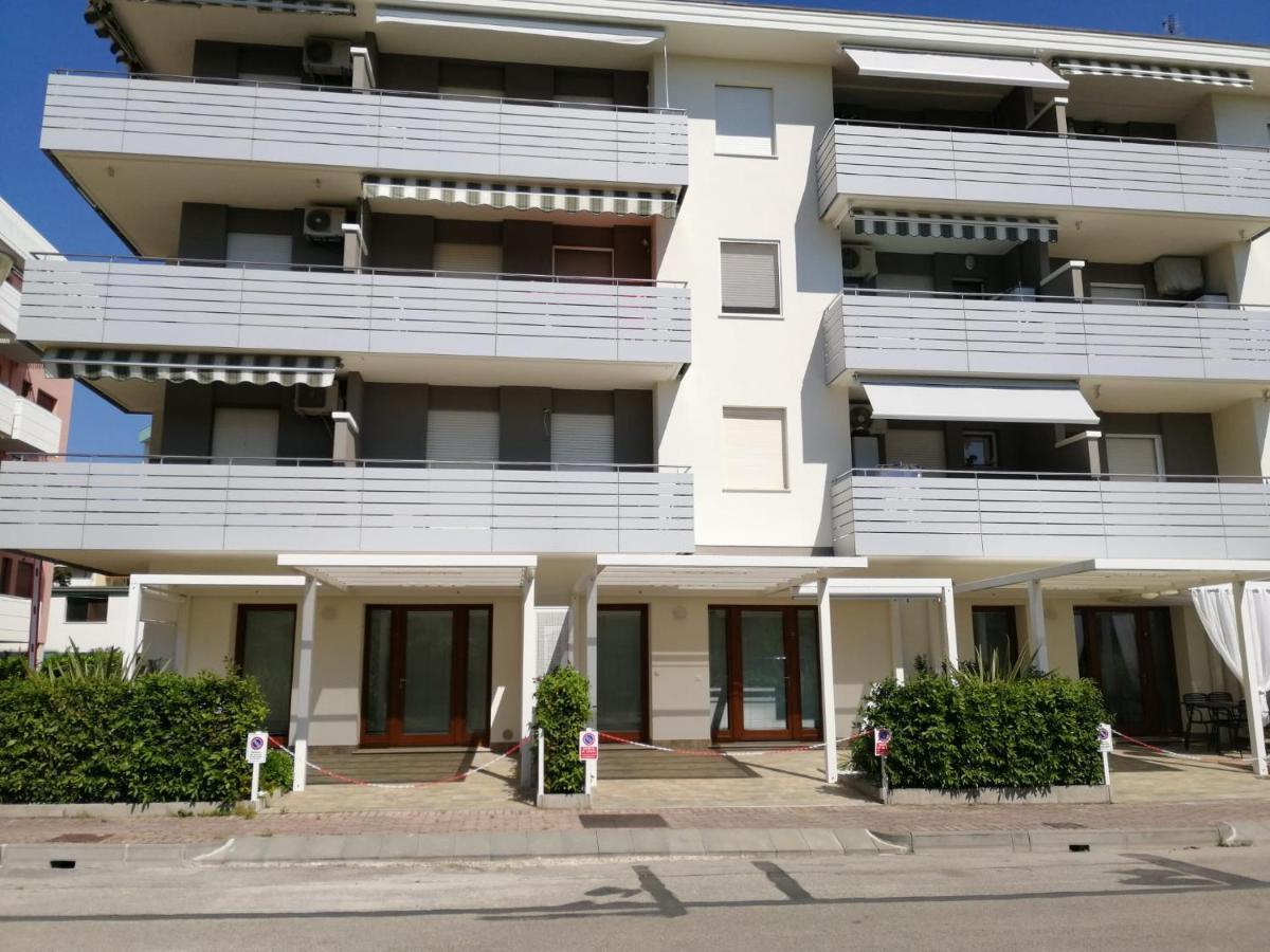 Condominio Diana Est- Gemini Bibione Dış mekan fotoğraf